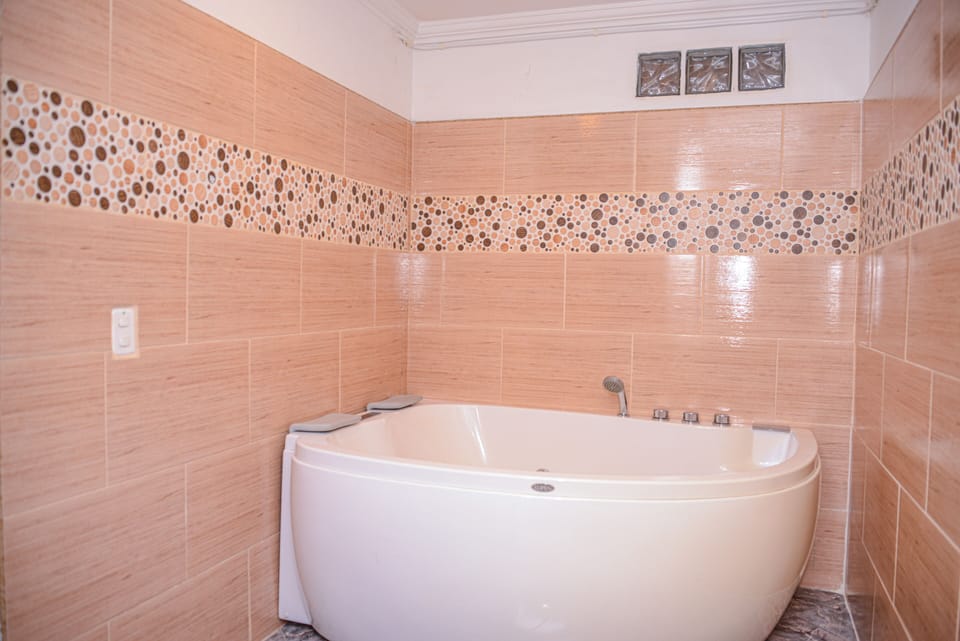Apartment, 2 Bedrooms | Jetted tub