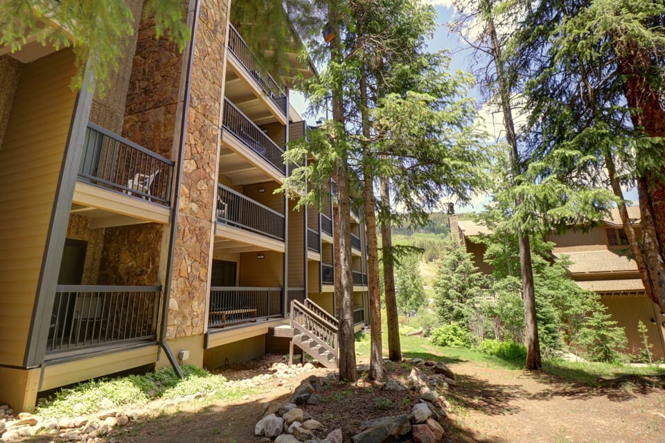 Studio | Exterior