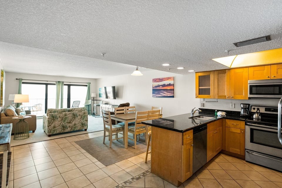 Sandy Shores 304 Kitchen