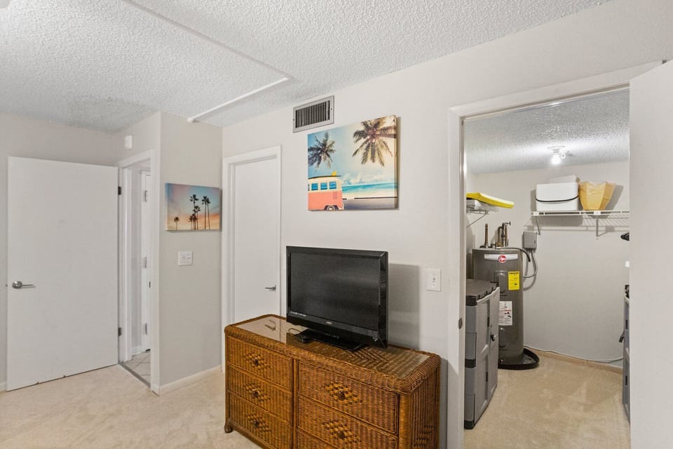 Sandy Shores 304 Bedroom/Wardrobe