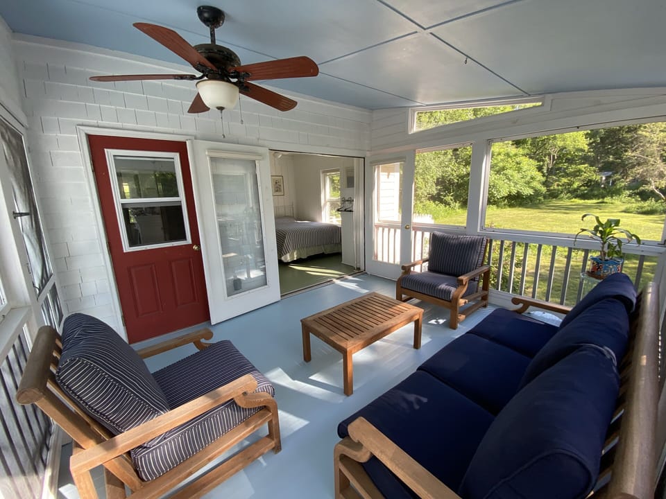 Screened in porch