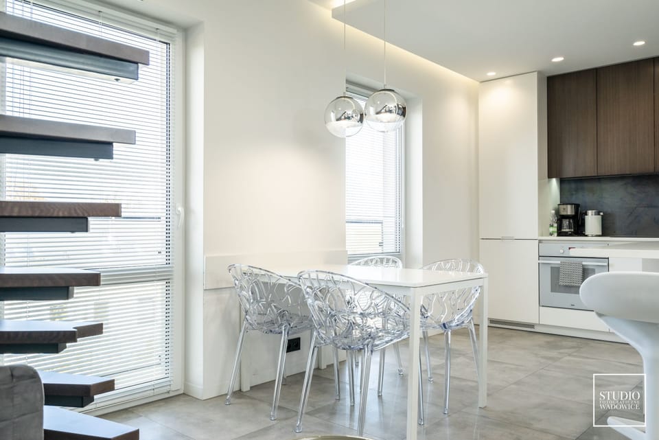 Exclusive Apartment, 3 Bedrooms | Private kitchen | Oven, stovetop, dishwasher, electric kettle