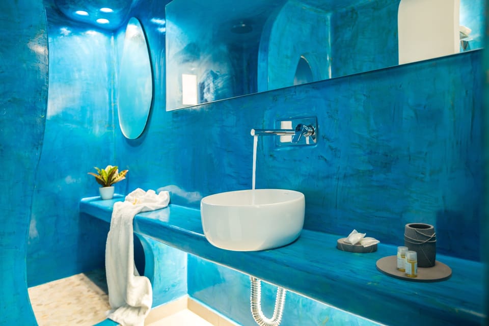 Deluxe Room, Hot Tub, Sea View | Premium bedding, in-room safe, soundproofing, iron/ironing board