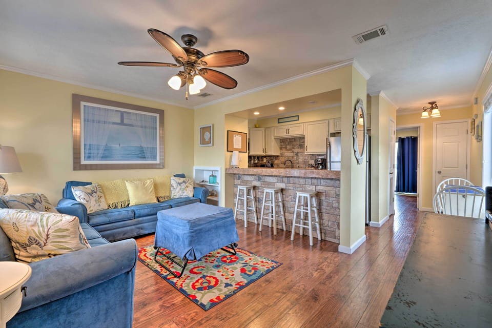 Living Room | Sleeper Sofa | Free WiFi | Central Heat & A/C | TV w/ DVD Player