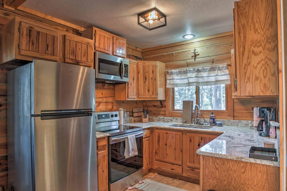 Kitchen | Main Level | Fully Equipped