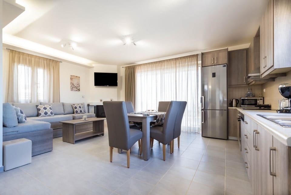 Living and dining area