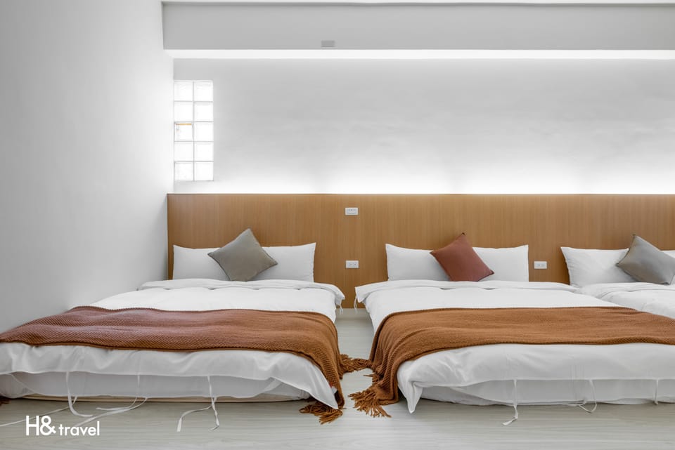 Classic Room | Desk, free WiFi, bed sheets