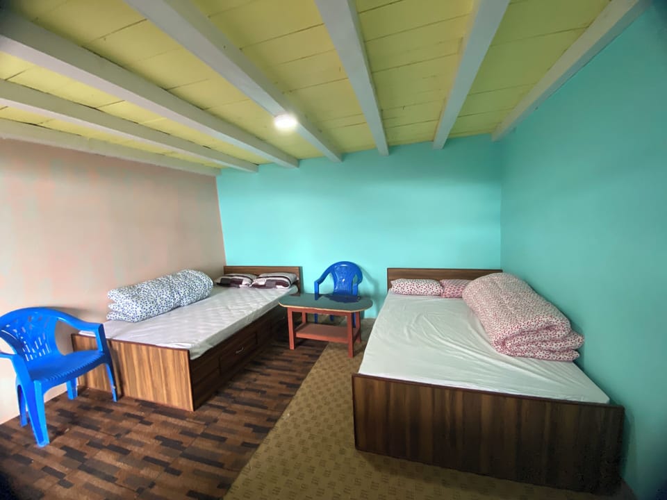 Traditional Room, 6 Bedrooms, Non Smoking, Mountain View | Desk, free WiFi, bed sheets