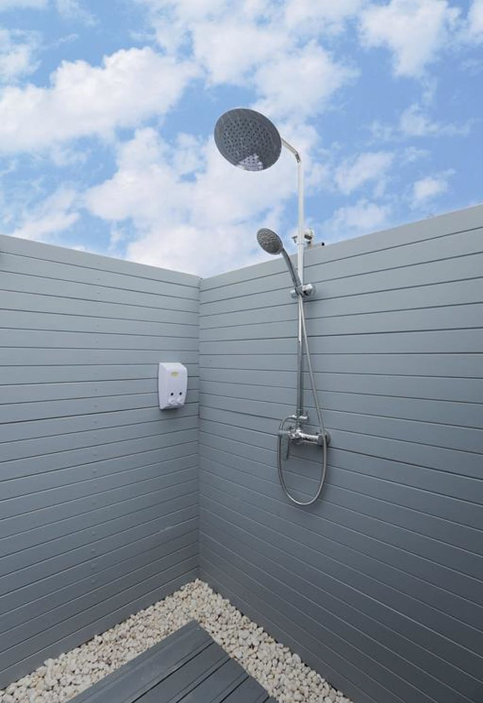 Roof Top Celling High 1.38 m. | Bathroom shower