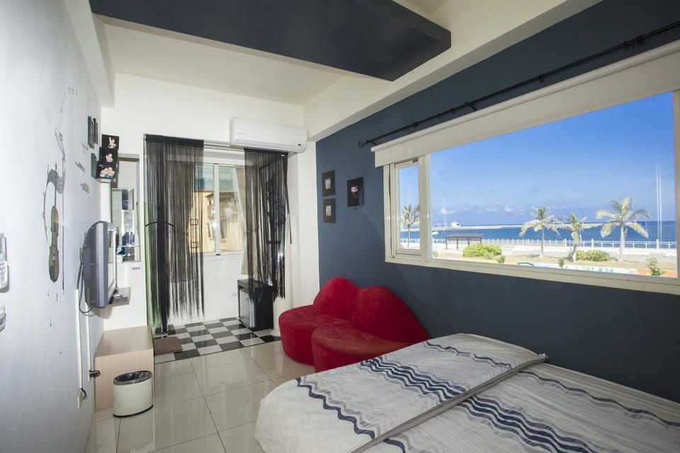 Deluxe Double Room, Ocean View | Blackout drapes, soundproofing, free WiFi, bed sheets