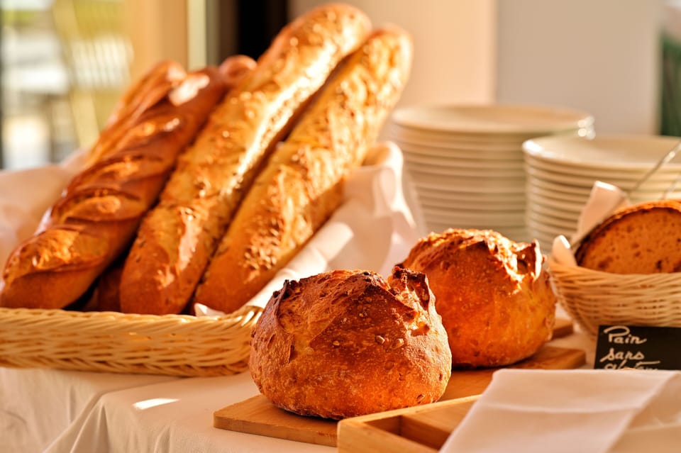 Daily buffet breakfast for a fee