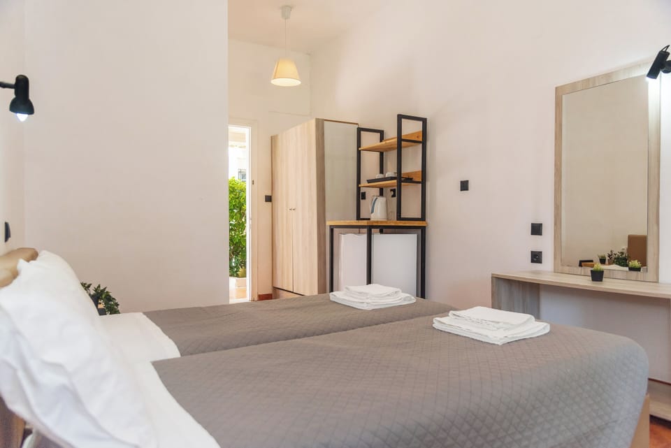 Twin Room | Blackout drapes, soundproofing, free WiFi, bed sheets