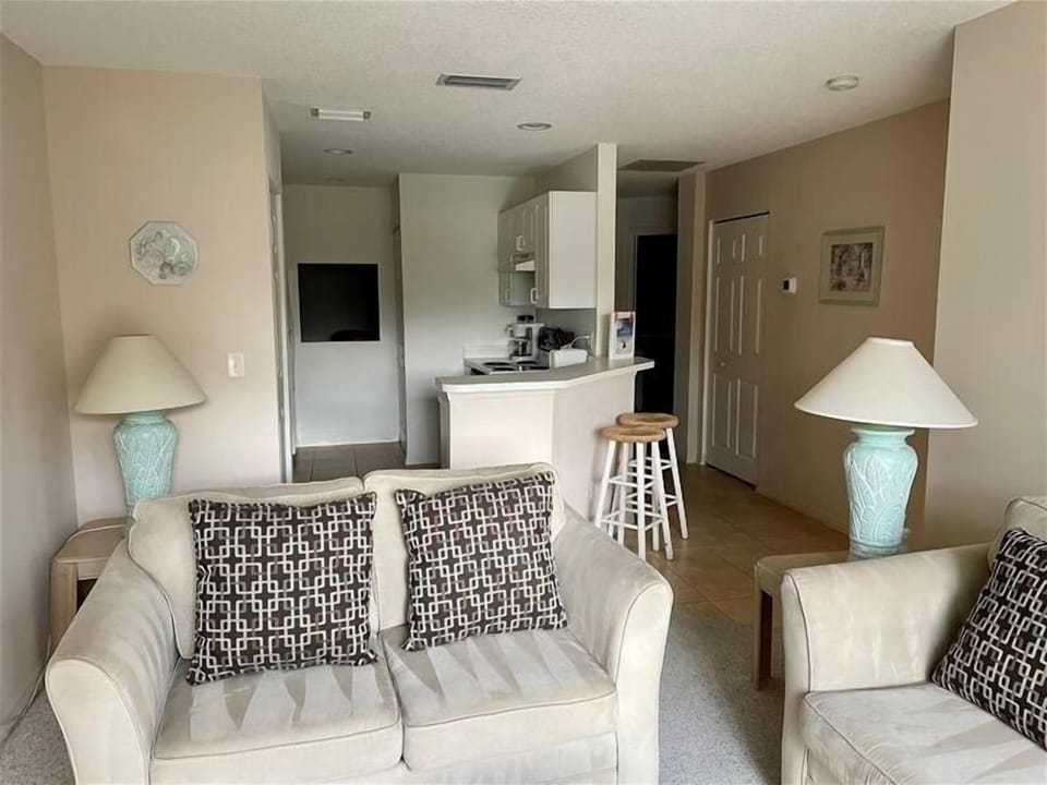 Living Room & Breakfast Bar 3