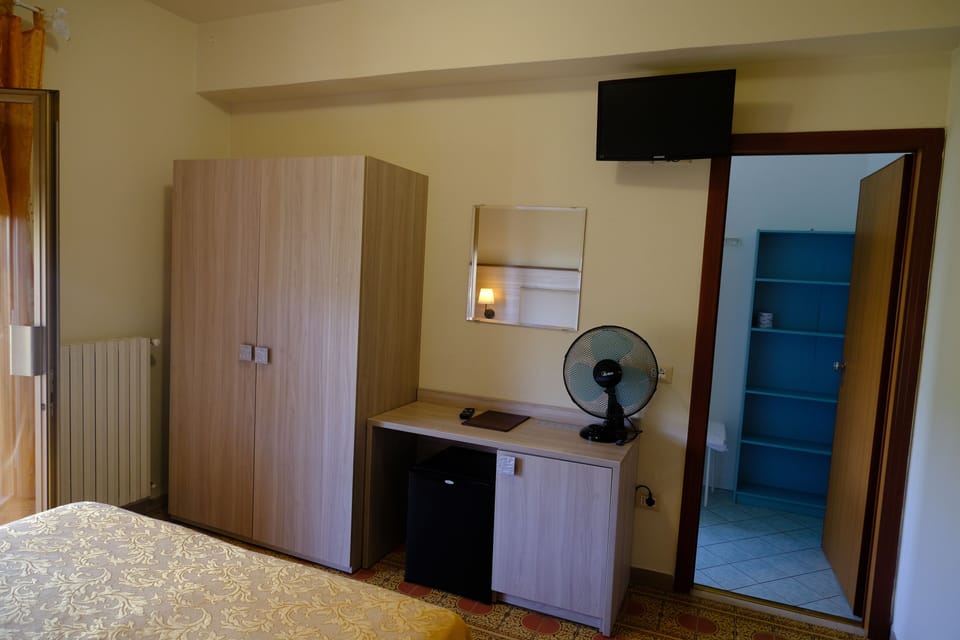 Comfort Double or Twin Room, Balcony | In-room safe, desk, cribs (surcharge), WiFi (free)