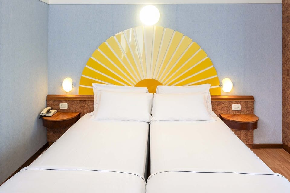 Double Room, Lake View | Minibar, in-room safe, desk, cribs (surcharge)