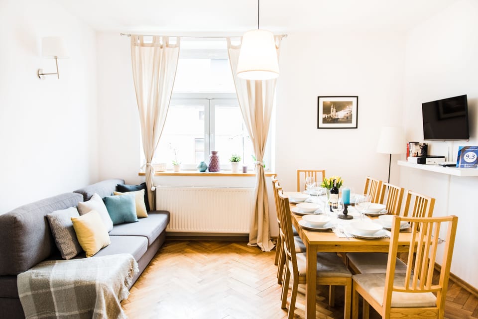 Apartment | Living room | 43-inch flat-screen TV with cable channels, TV