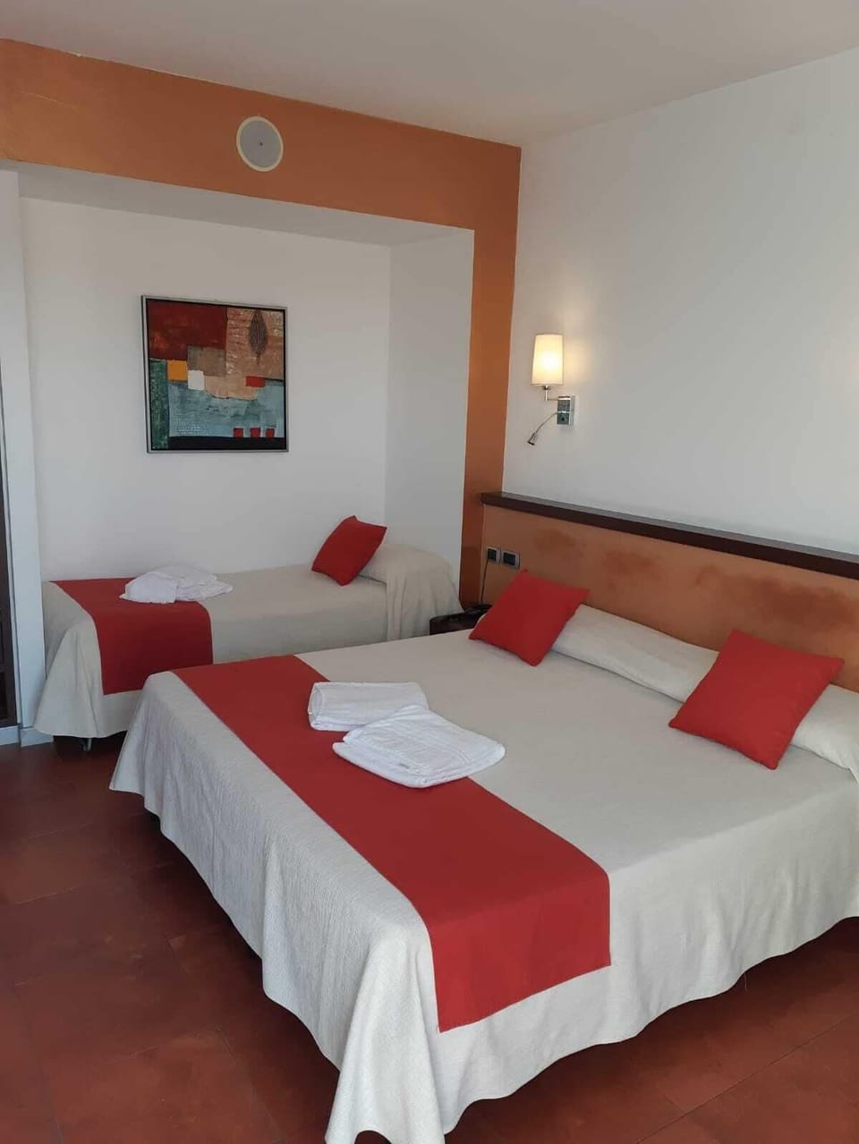 Family Triple Room | In-room safe, desk, iron/ironing board, free WiFi