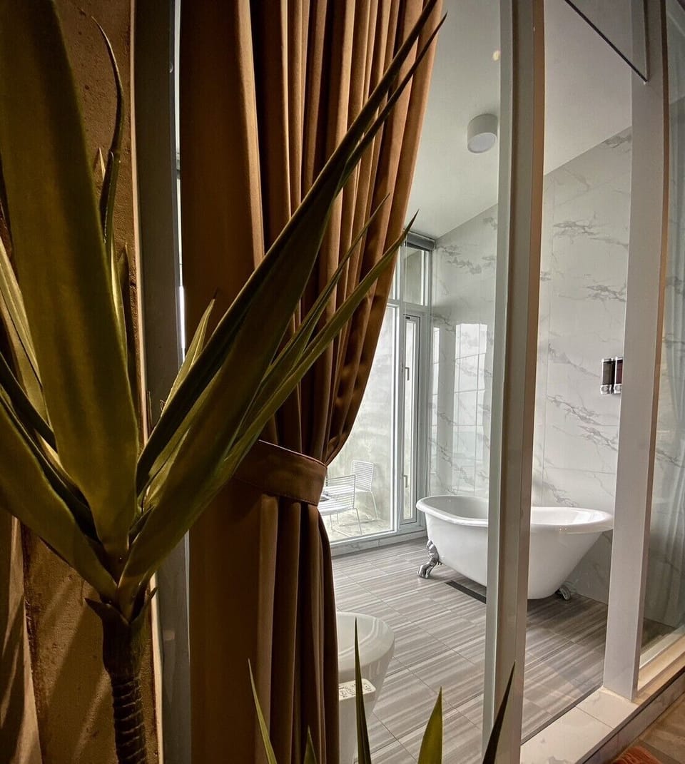 Design Double Room, Balcony, Sea View | Blackout drapes, soundproofing, free WiFi
