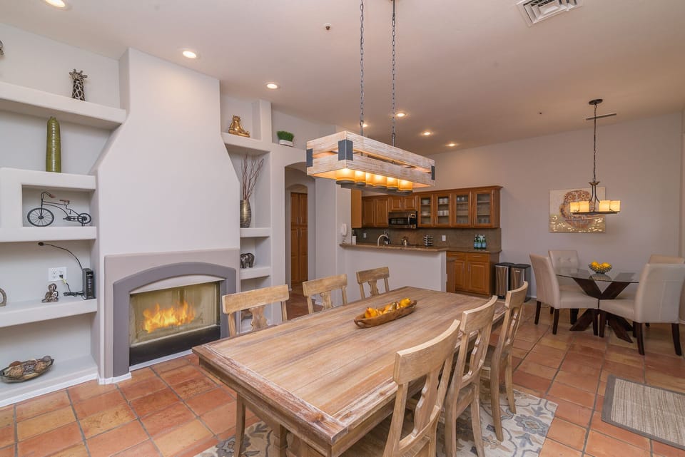 House, 4 Bedrooms | Dining