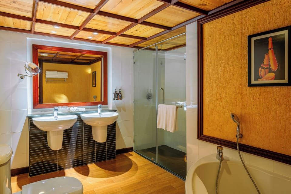 Presidential Suite, 2 Double Beds | Bathroom | Deep soaking tub, rainfall showerhead, eco-friendly toiletries