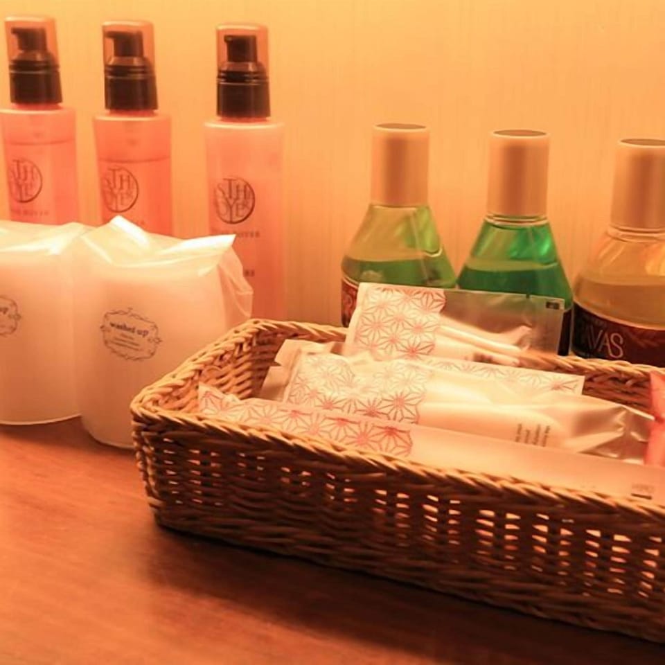 Bathroom amenities