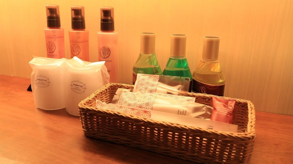Bathroom amenities