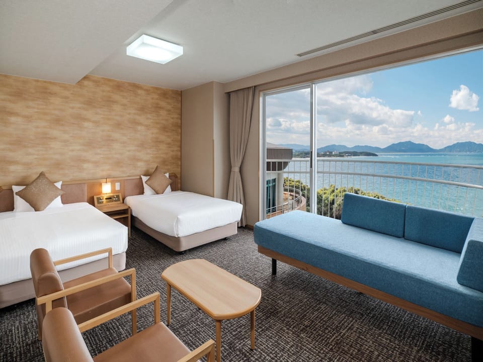 Superior Room (Ocean View) (With bath) (Non-smoking) | In-room safe, free WiFi, bed sheets