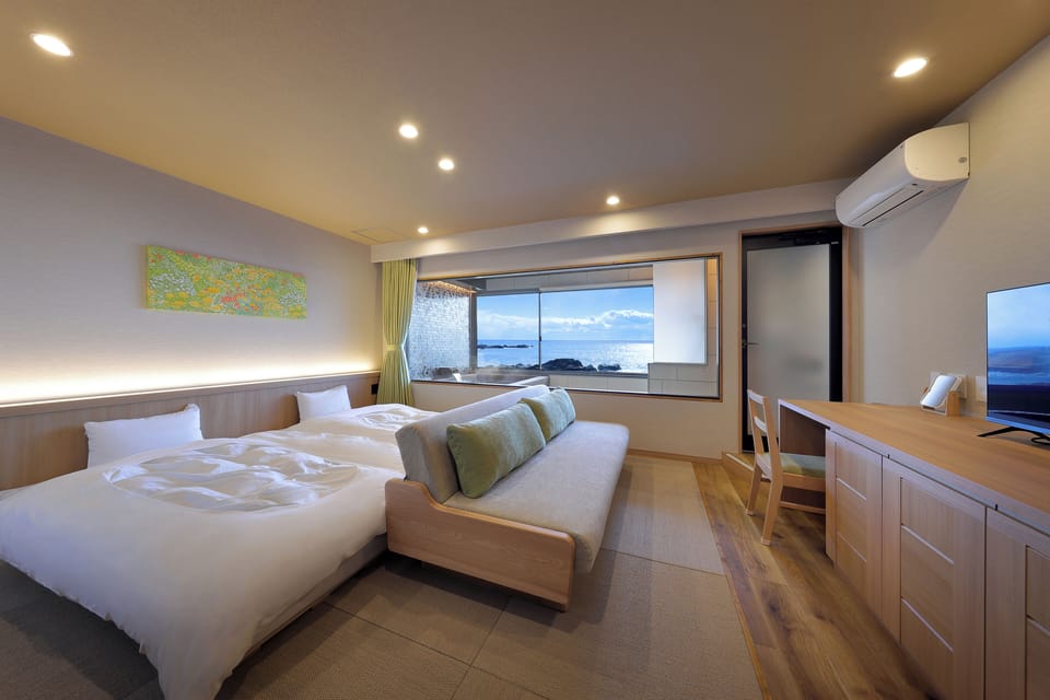 Triple Room | WiFi (free), bed sheets