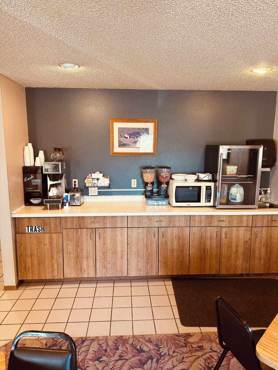 Free daily continental breakfast