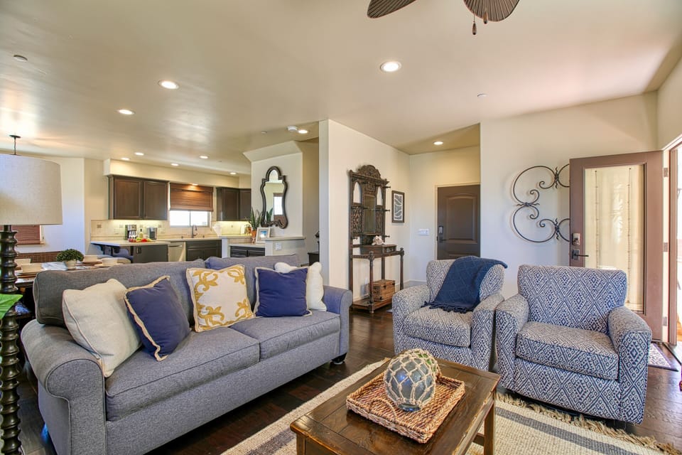 Need a fourth bed? The living room couch makes into a queen sleeper sofa. Dining for 6 plus bar stools at the nearby kitchen counter.