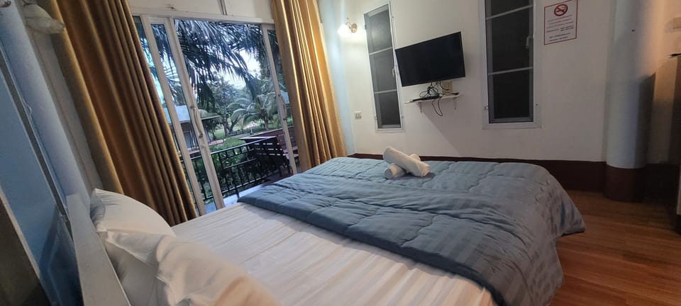 Deluxe Room | Free WiFi