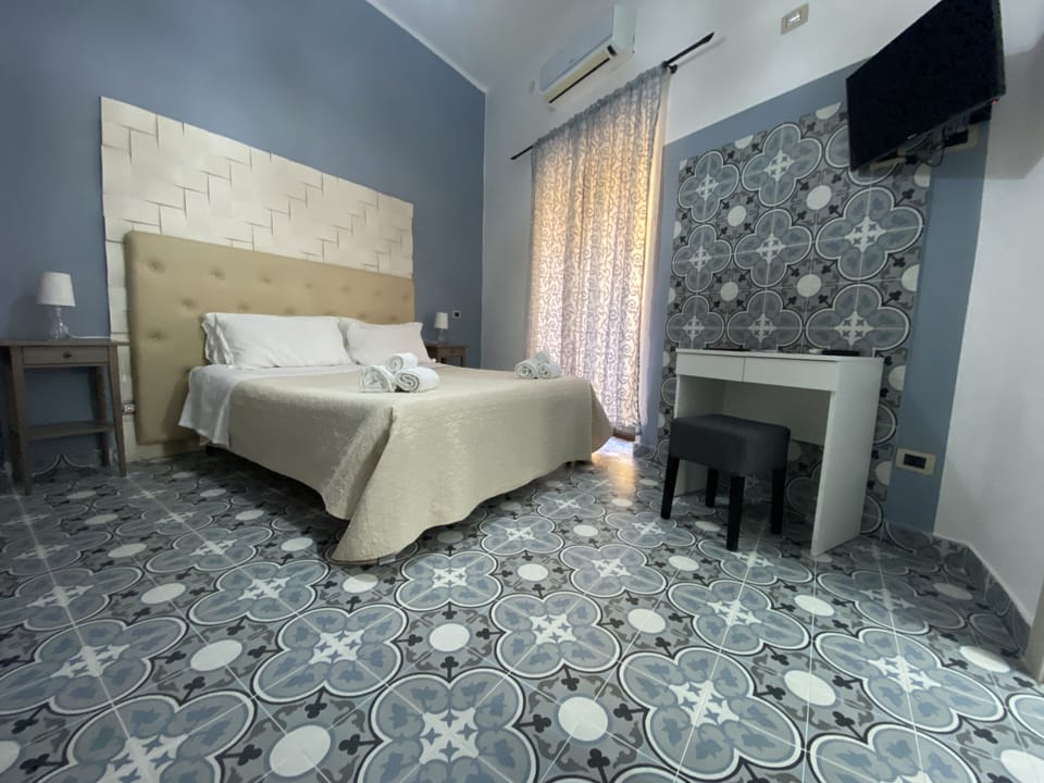Comfort Double or Twin Room, 1 Double or 2 Twin Beds, City View, Mezzanine | Minibar, in-room safe, desk, soundproofing