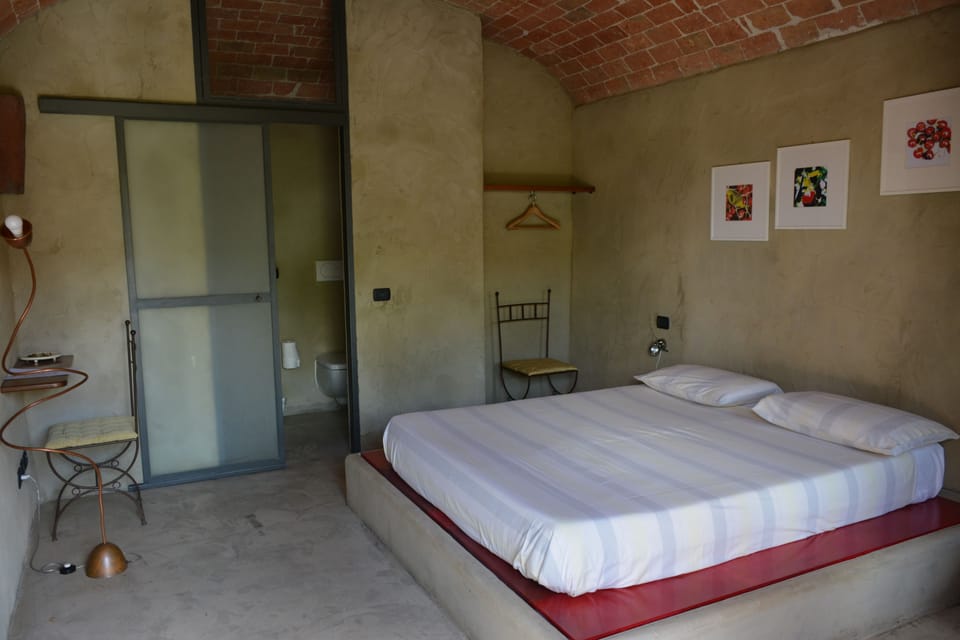 Premium bedding, desk, soundproofing, bed sheets