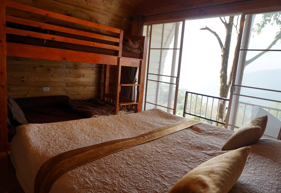 Family Room with Bunk Bed (Dome) | Rollaway beds, free WiFi