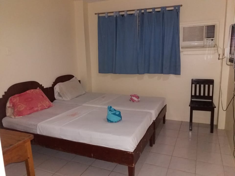 Double Room | 1 bedroom, desk