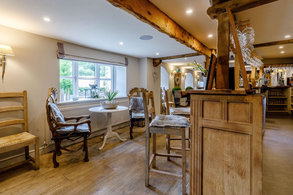 Superior House, Accessible, Ensuite | Bar (on property)