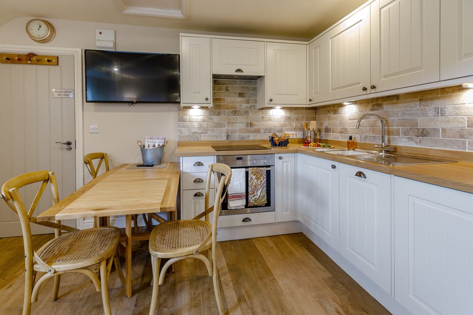 Superior House, Accessible, Ensuite | Shared kitchen | Highchair