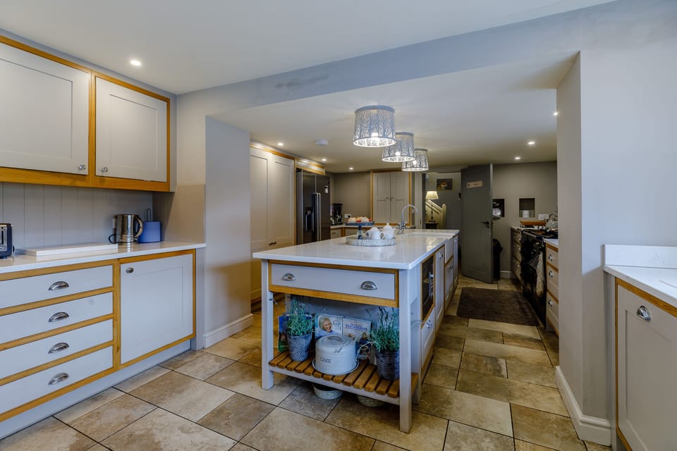 Superior House, Accessible, Ensuite | Shared kitchen | Highchair