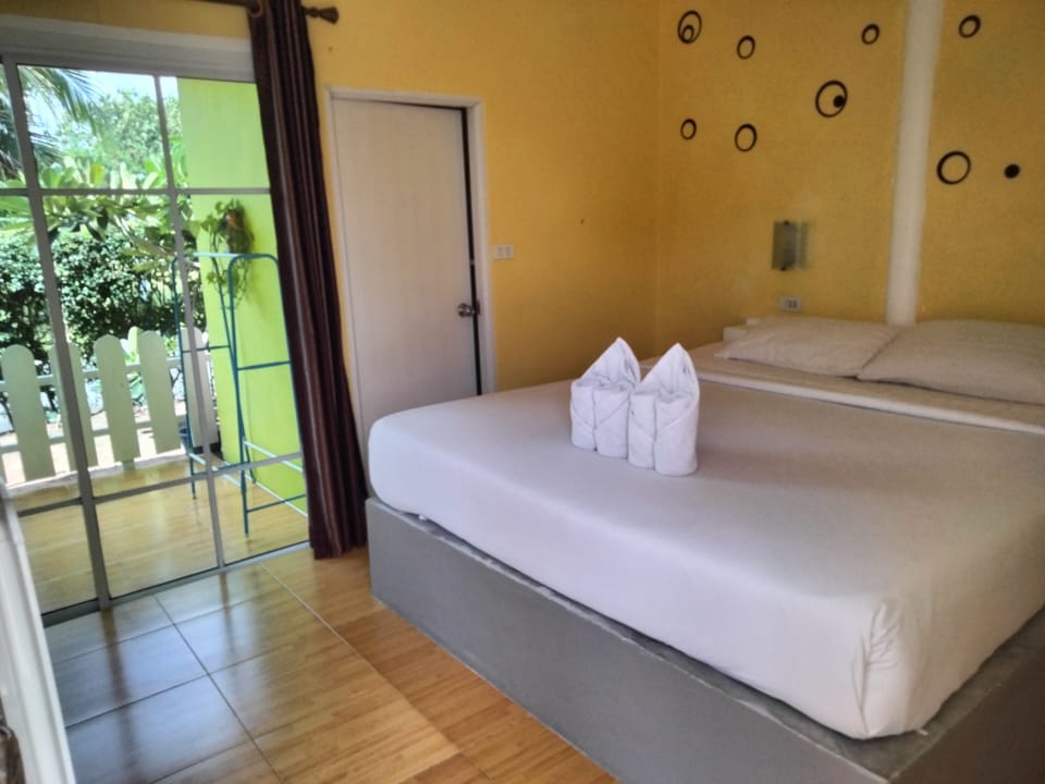 Standard Double Room | Desk, free WiFi, bed sheets