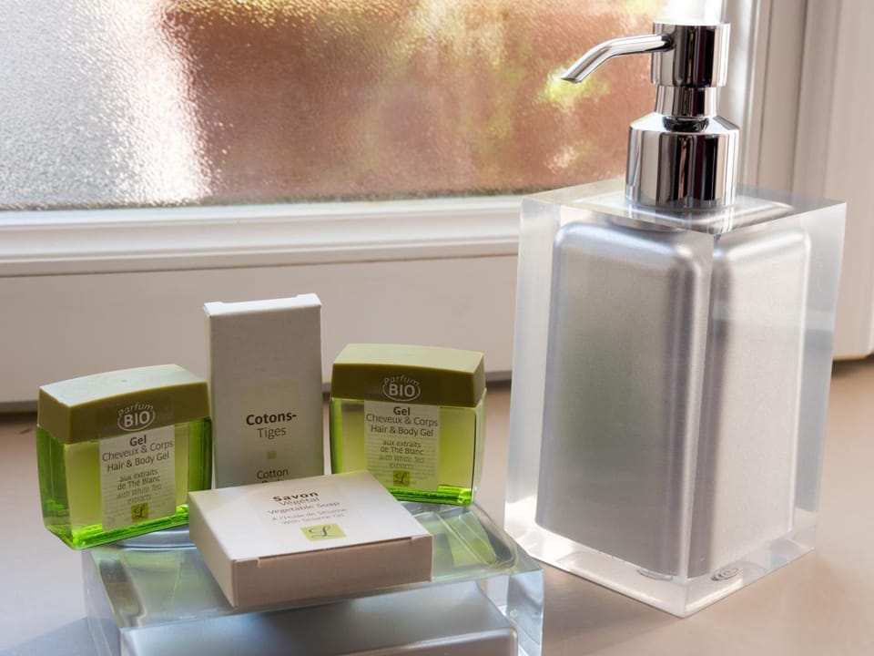 Shower, free toiletries, hair dryer, towels