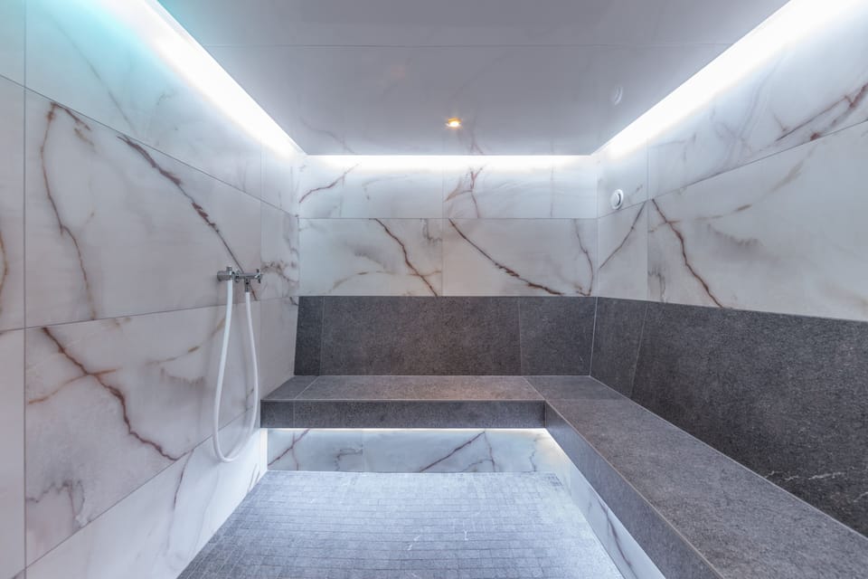 Sauna, steam room, massages