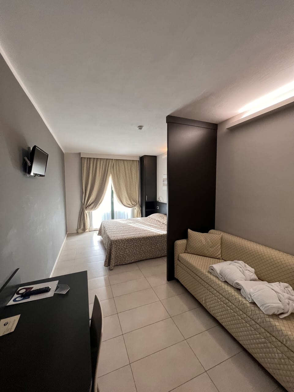 Down comforters, minibar, in-room safe, desk