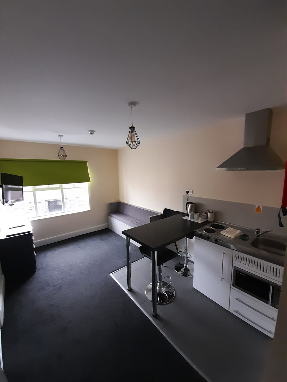 Superior Double Room, 1 Double Bed, Non Smoking | Private kitchenette | Fridge, microwave, stovetop, coffee/tea maker