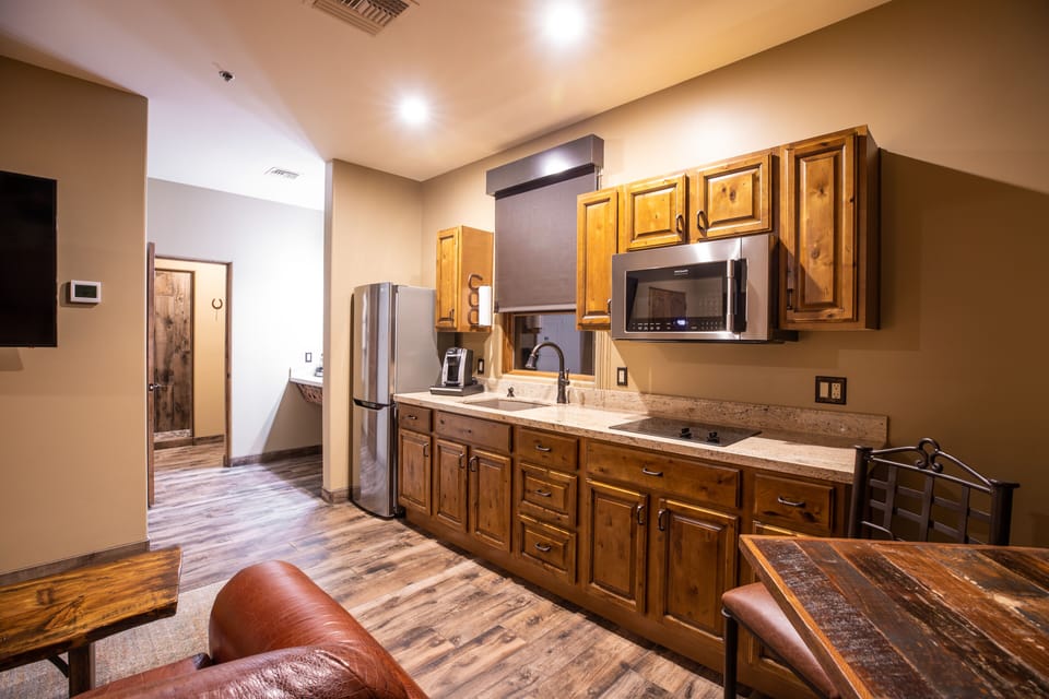Pancake Room | Private kitchen | Full-size fridge, microwave, stovetop, toaster