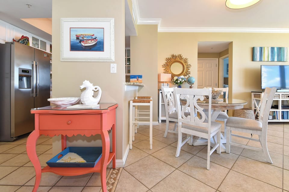 Silver Shells St. Croix 402 - Dining and Kitchen Area