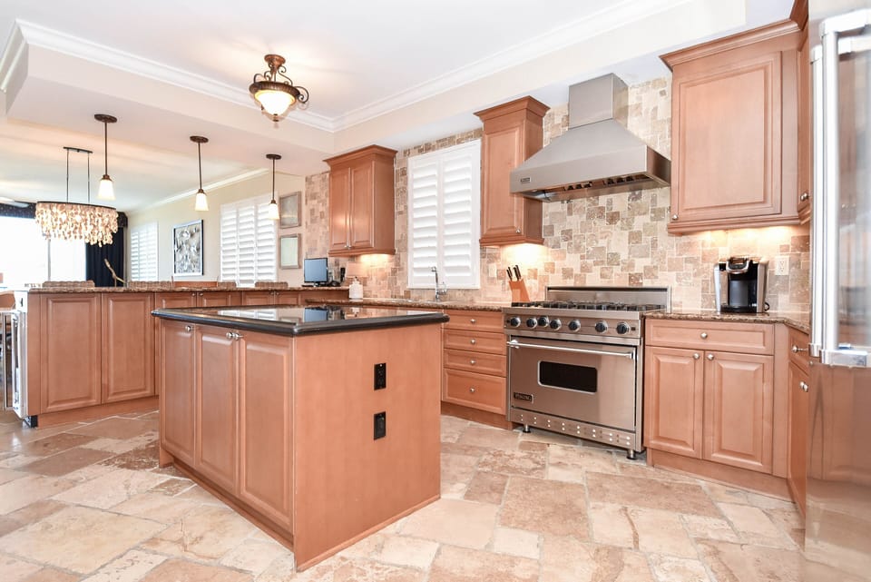 Bella Riva 109 - Fully Equipped Kitchen with High End Appliances