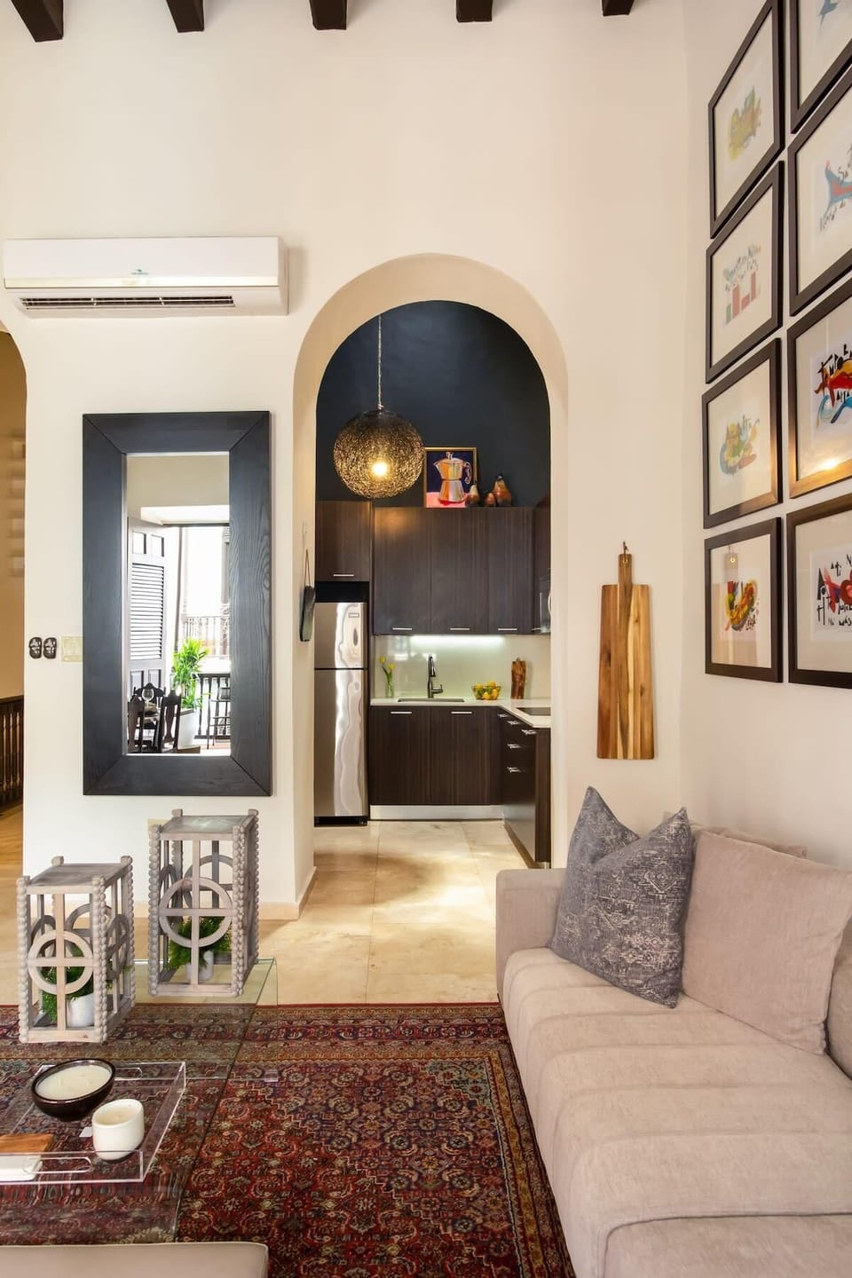 Welcoming modern kitchen 