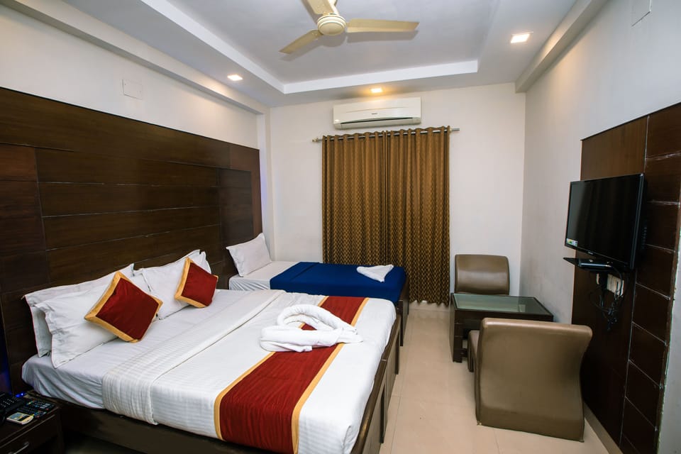 In-room safe, iron/ironing board, rollaway beds, free WiFi