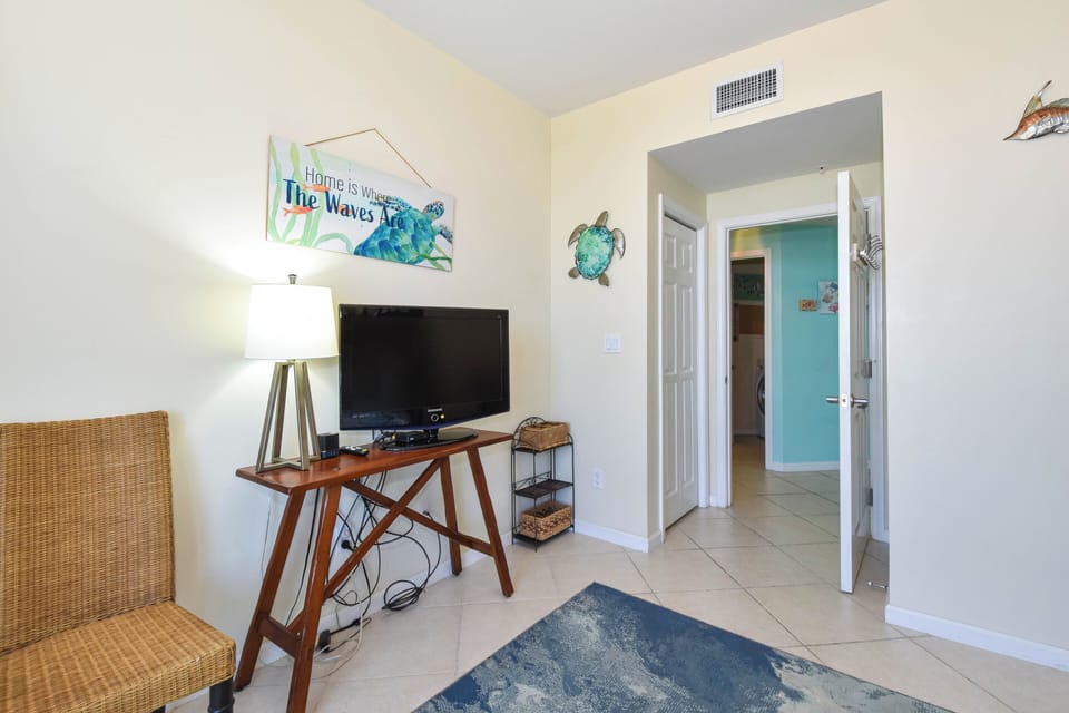 Silver Beach Towers East 1001 - Guest Bedroom with TV