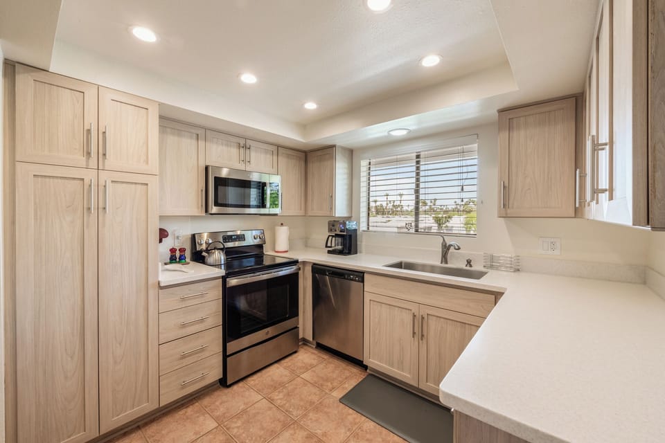 CG046 - Kitchen Area